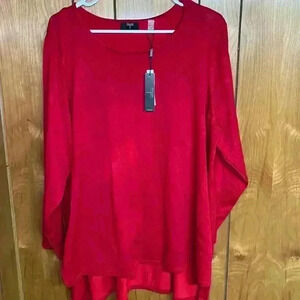 Tahari woman shirt